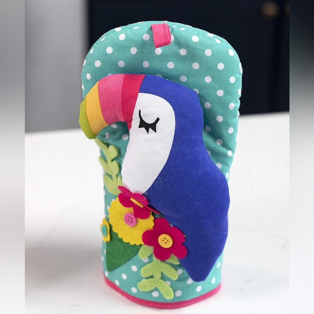 KF ๐ฉ๐พโ๐ณ Toucan Oven Mitt by RITZ - Picture 3 of 4